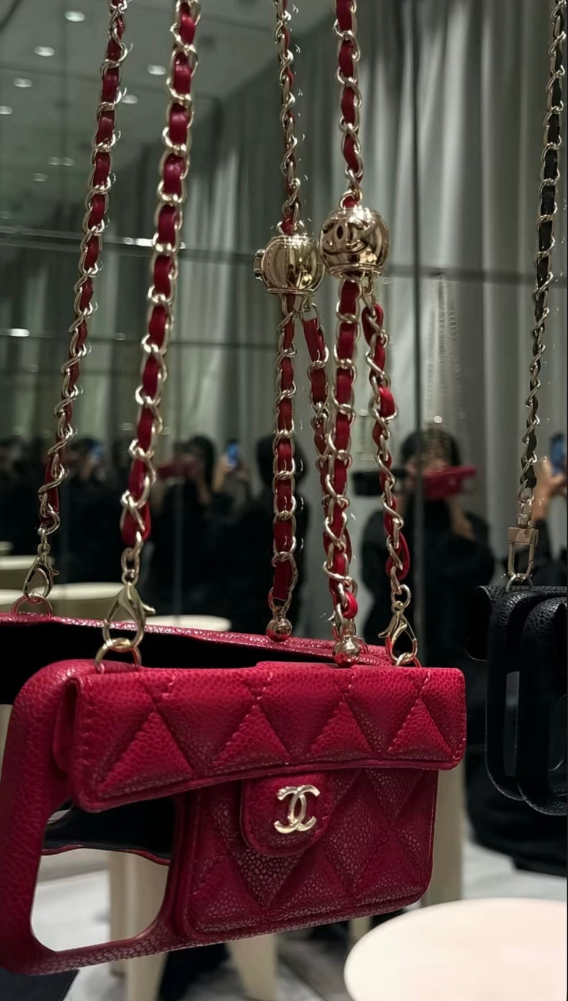 Coque avec bandoulière